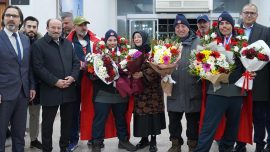 Kayağın “özel ikizleri” Fransa’dan 6 madalyayla döndü